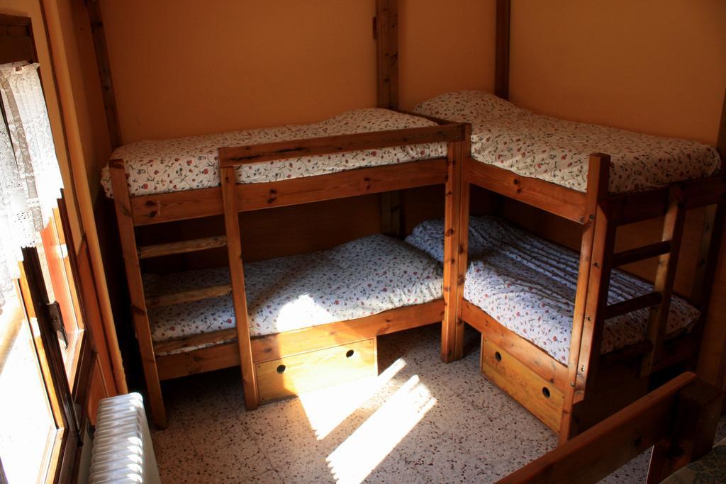 La Closa Hostel Castellar De N'Hug Δωμάτιο φωτογραφία
